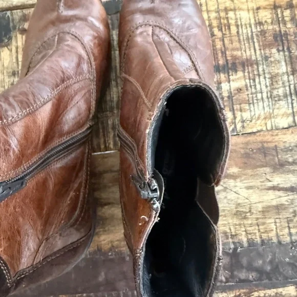 Paul Green boots,distressed brown. - Picture 4 of 14